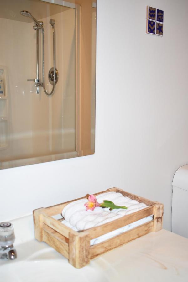 Olivista Bed and Breakfast Masterton Exteriör bild