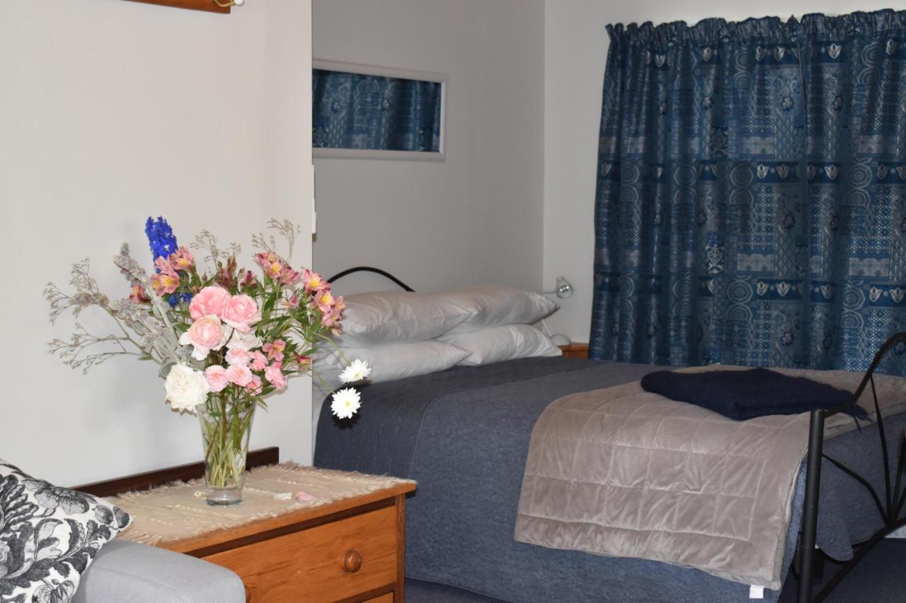 Olivista Bed and Breakfast Masterton Exteriör bild