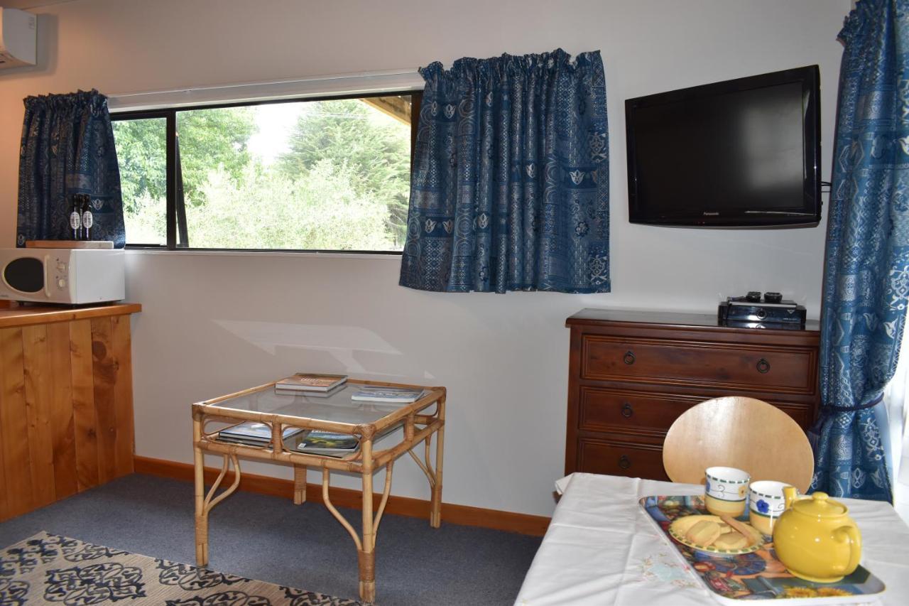 Olivista Bed and Breakfast Masterton Exteriör bild